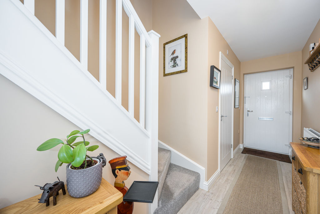 Entrance Hallway- click for photo gallery